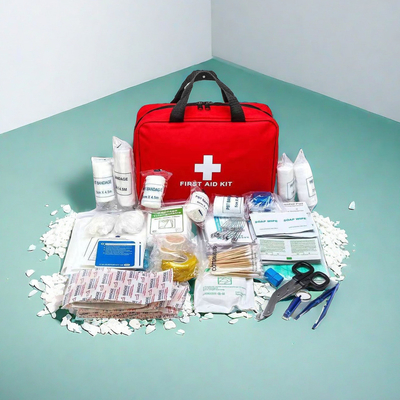 Portable Emergency First Aid Kit Professional 25 Piece Set 26cm*18cm*8cm Specifications